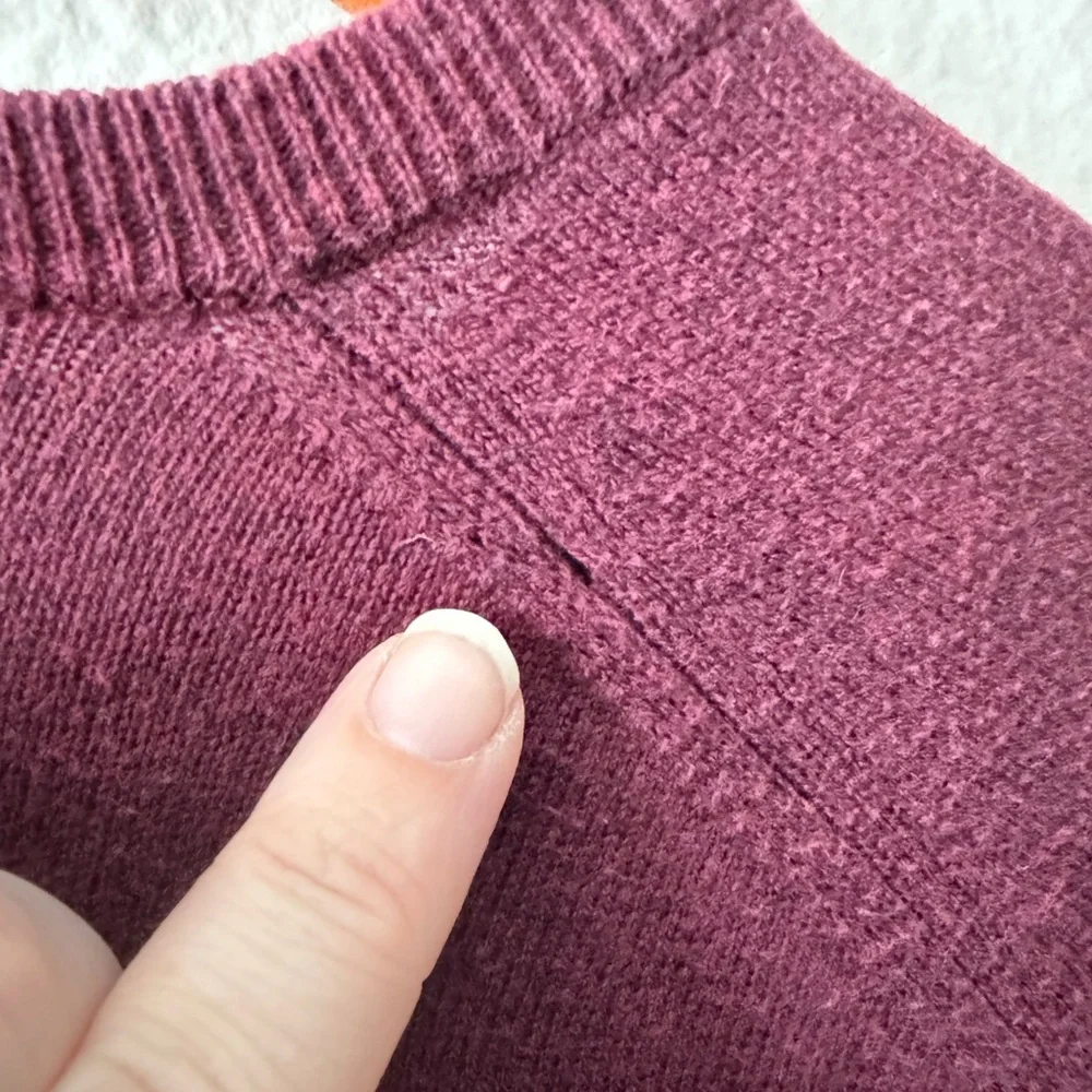 J. Crew Cashmere Cotton Blend V-Neck Sweater in Maroon Men’s Medium